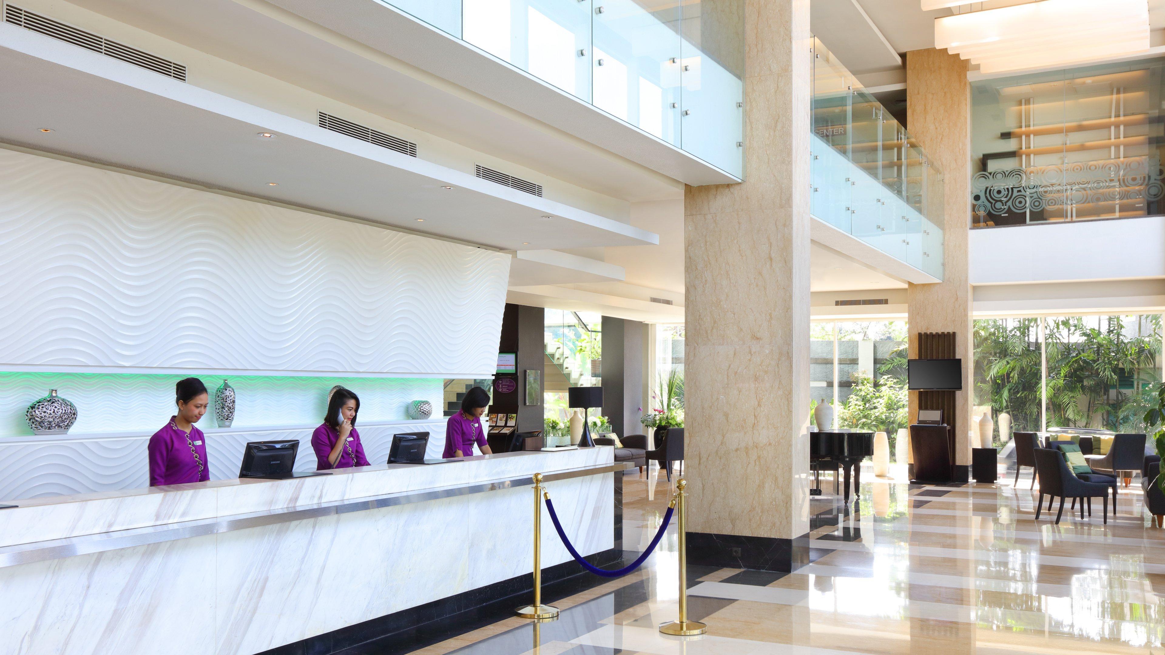 Holiday Inn Bandung Pasteur By Ihg Exterior foto