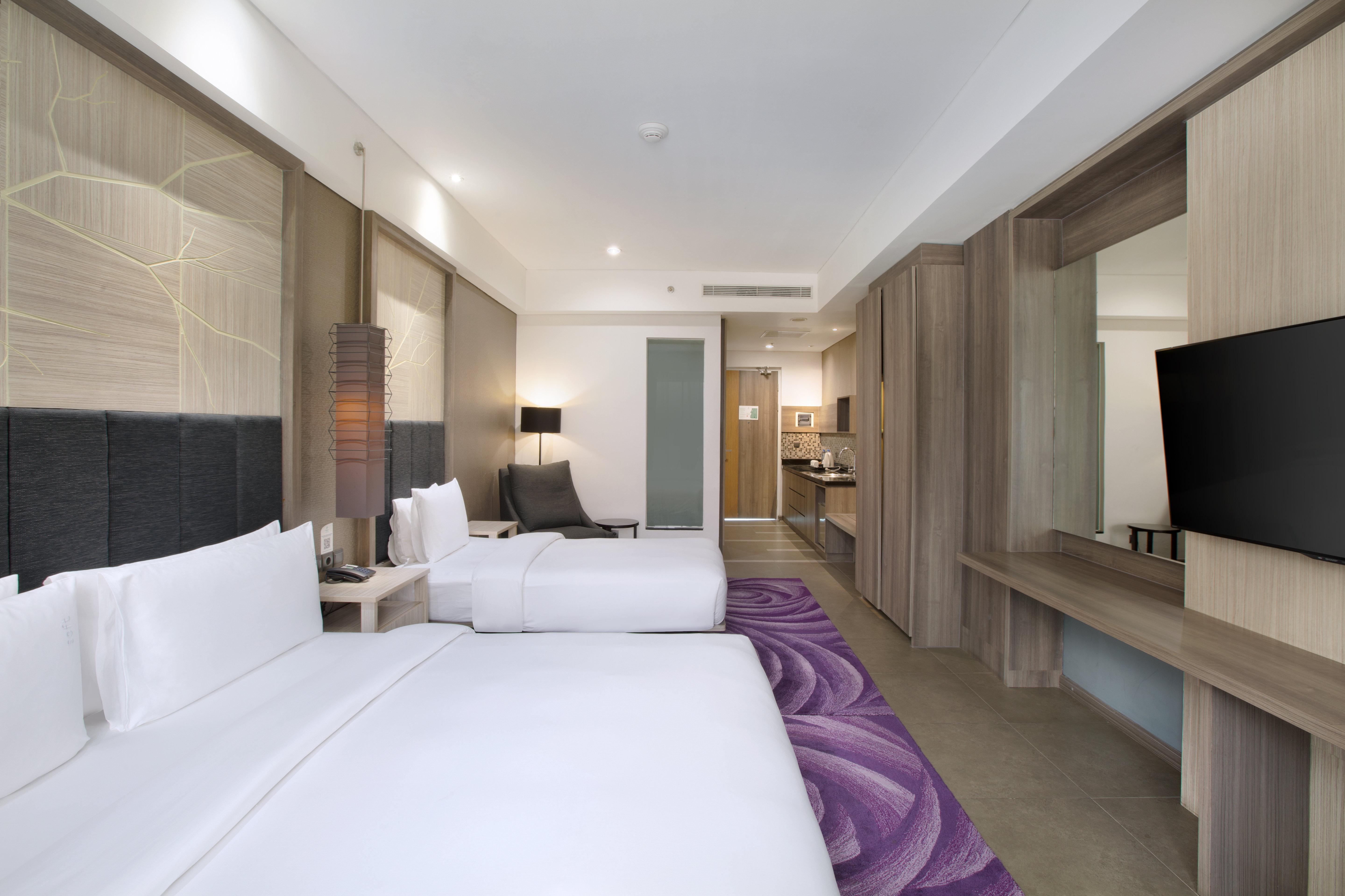 Holiday Inn Bandung Pasteur By Ihg Exterior foto