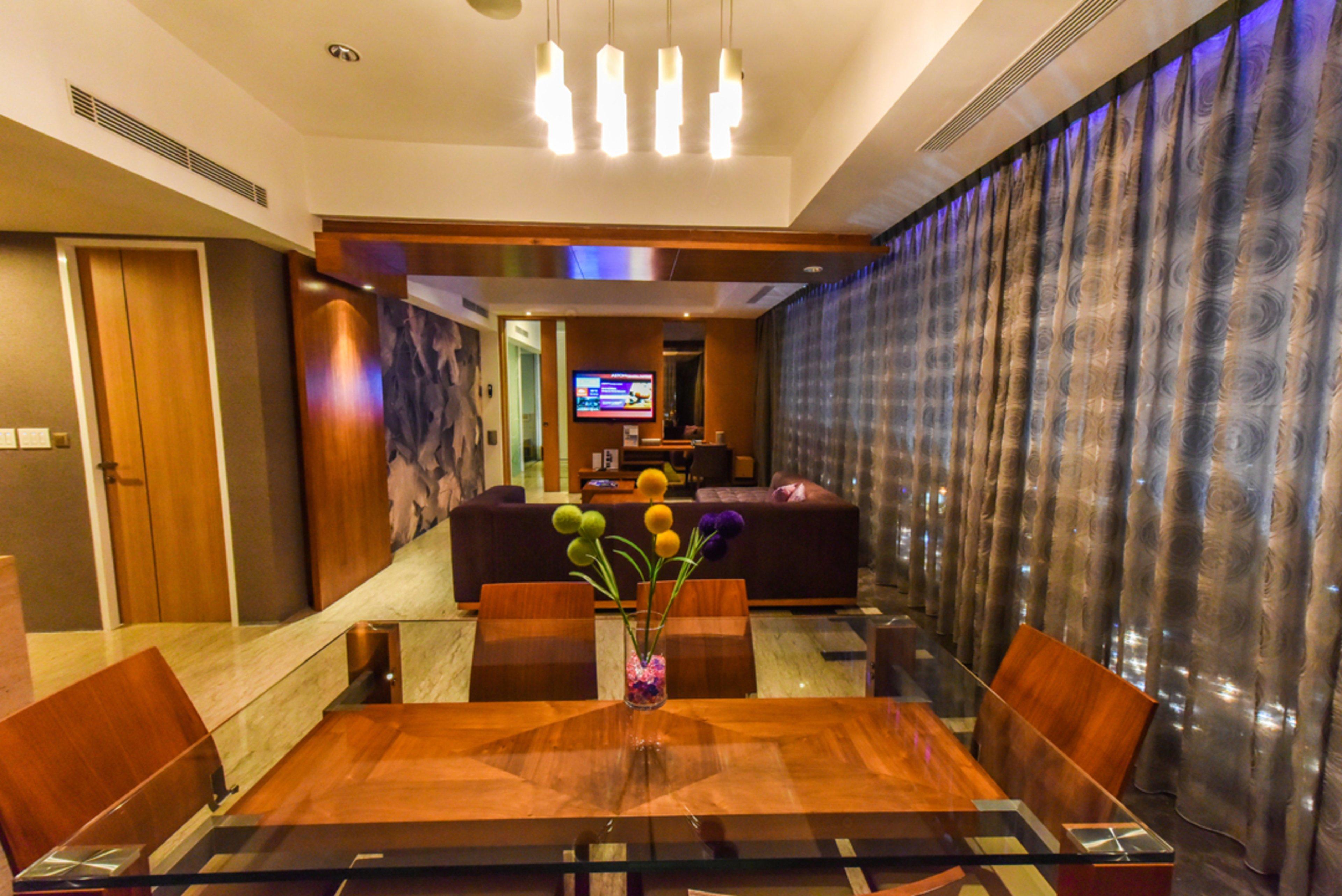 Holiday Inn Bandung Pasteur By Ihg Exterior foto