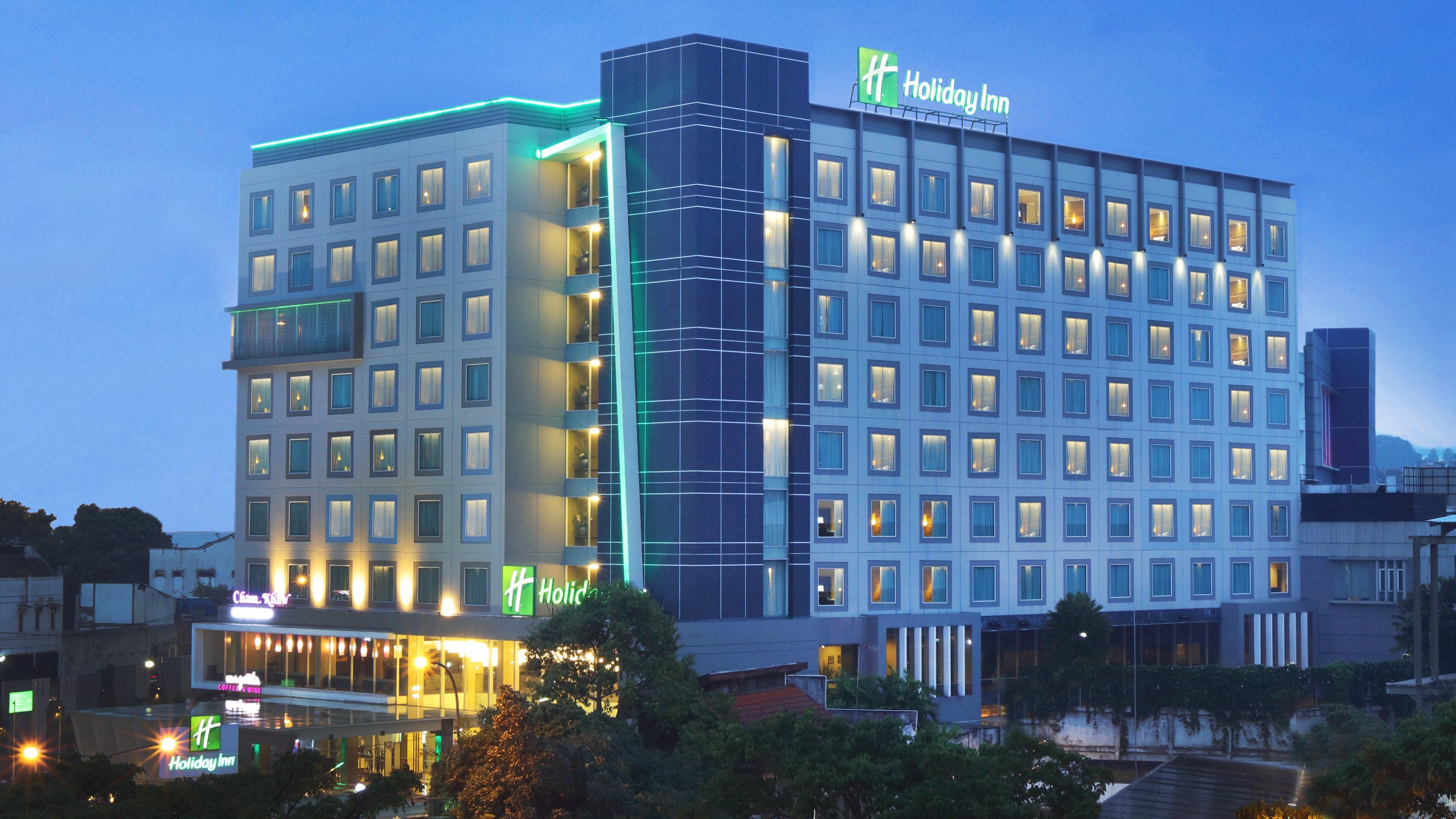 Holiday Inn Bandung Pasteur By Ihg Exterior foto